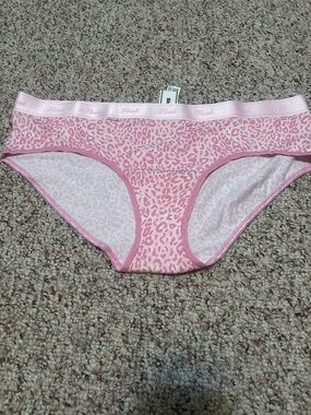 Victoria’s Secret Pink Leopard Print Hipster Panties